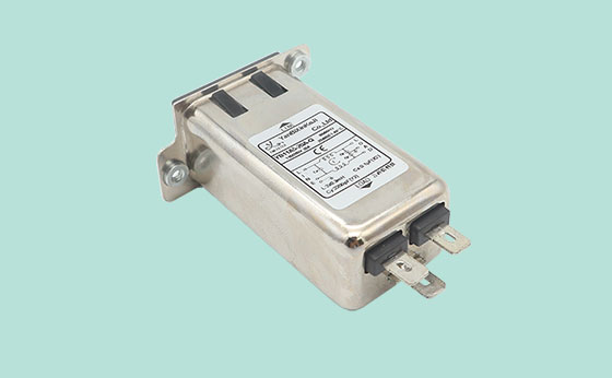 YB-A11系列 单插座大电流滤波器